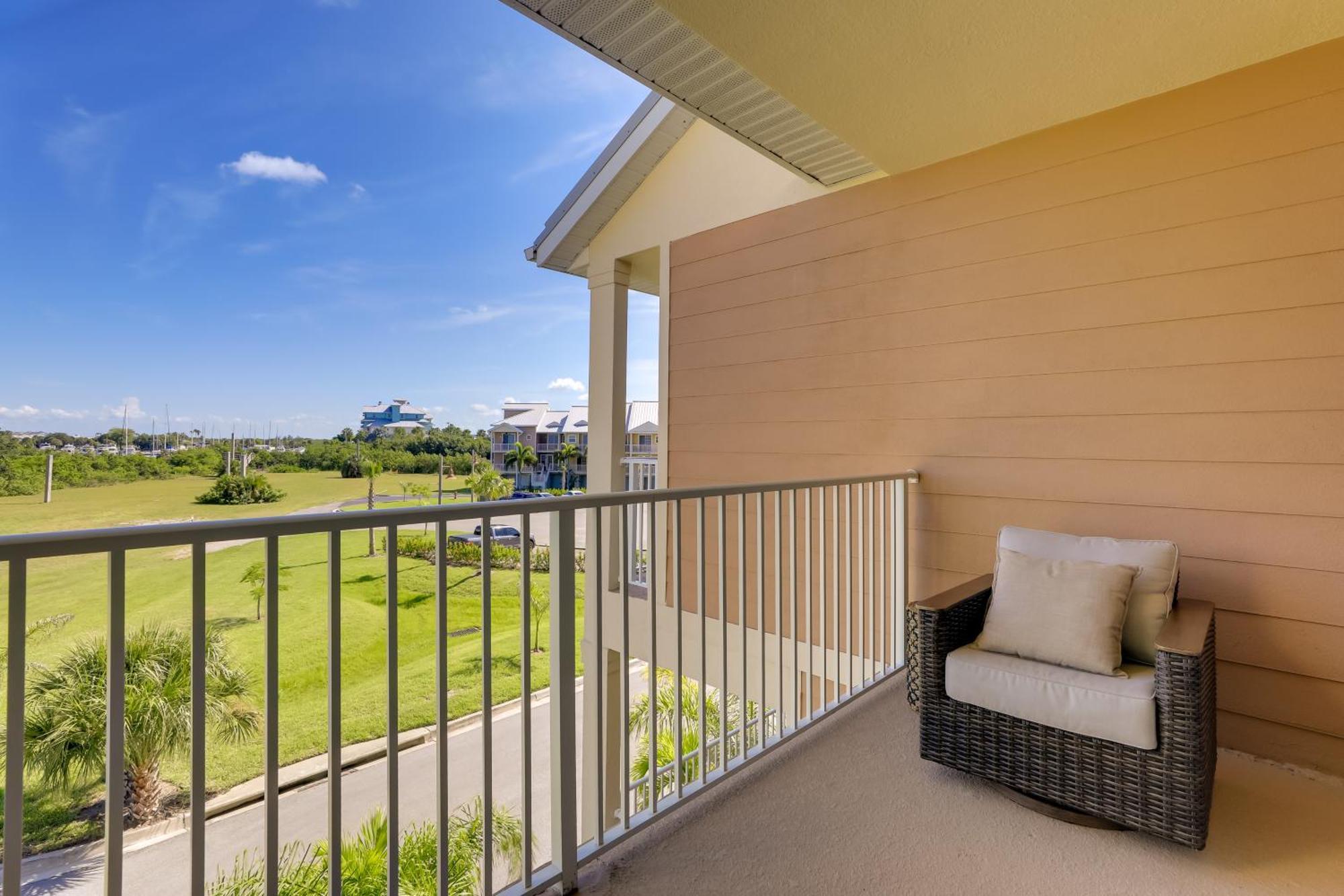 Coastal-Zen Ruskin Retreat Less Than 1 Mi To Beach! Exterior photo